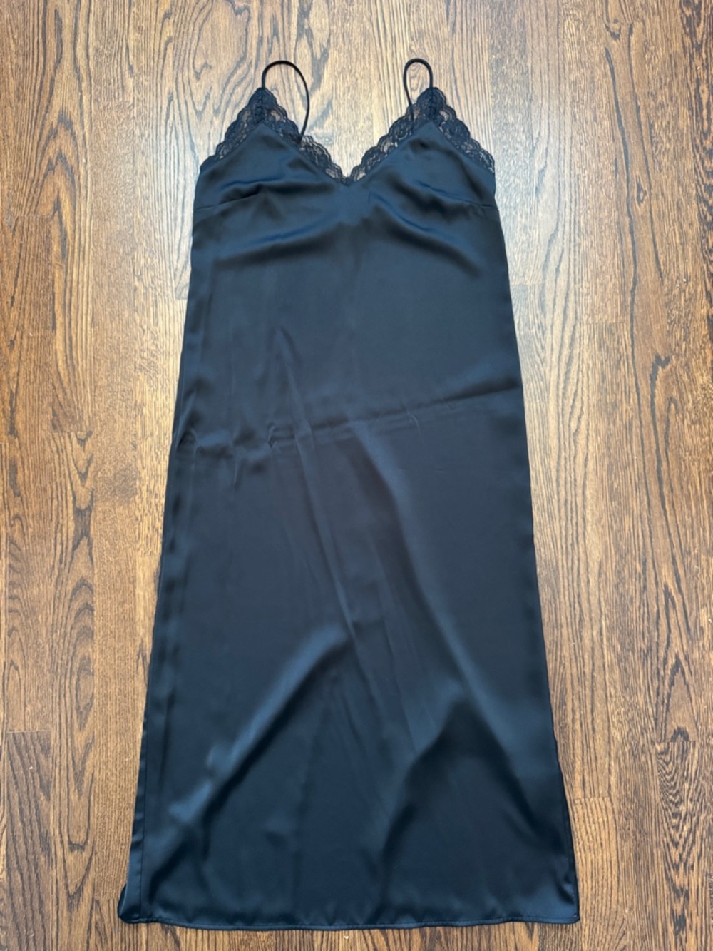 ☮️☮️ H&M Black Satin Lace-Trim Slip